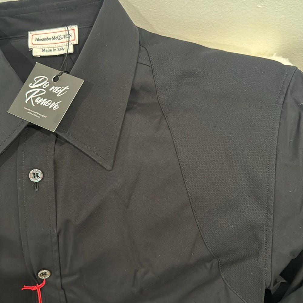 Alexander McQueen Men’s Buckle Detailed Harness Buttoned Shirt - NWT Size 16.5 - Picture 5 of 5
